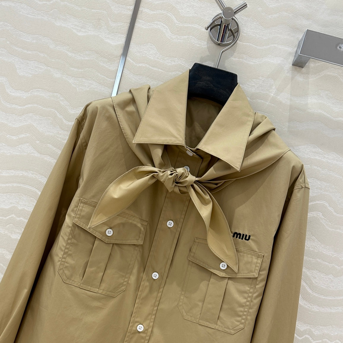 Miu 25fw all-match shirt