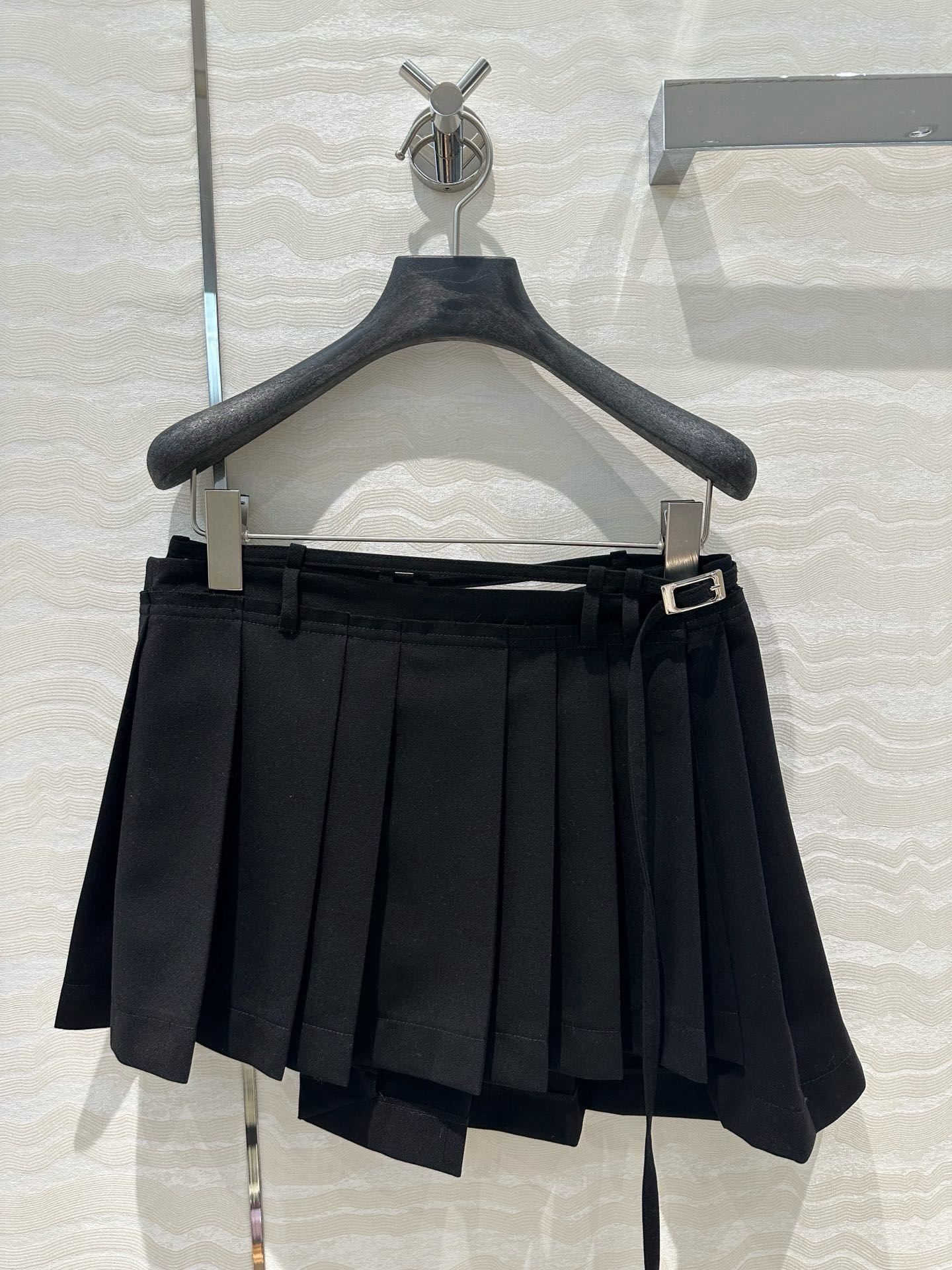 Acn 25fw pleated skirts