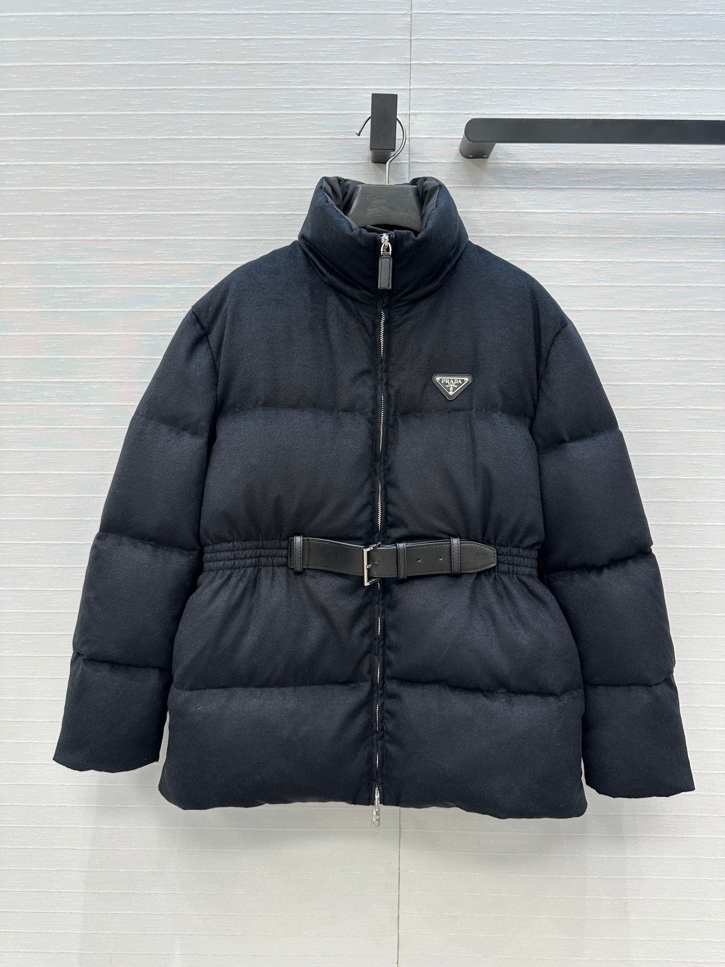 Pra 25fw down jacket