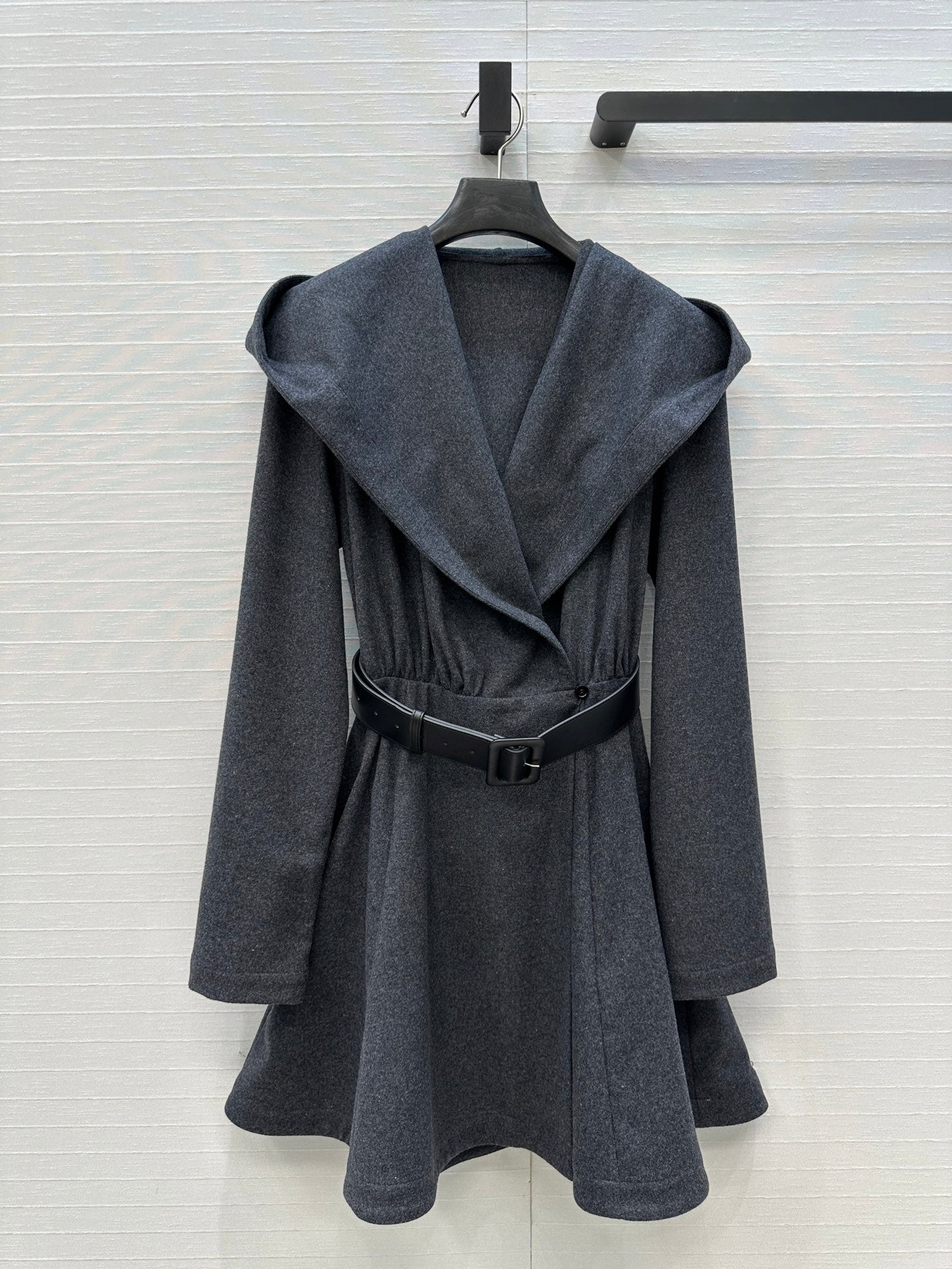 Alai 25fw hoodie dress