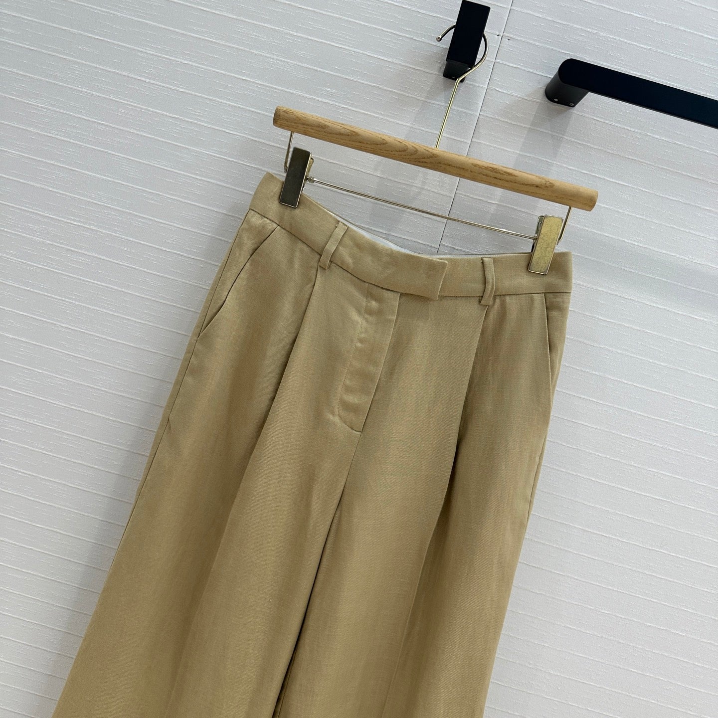 Brune 25fw linen pants
