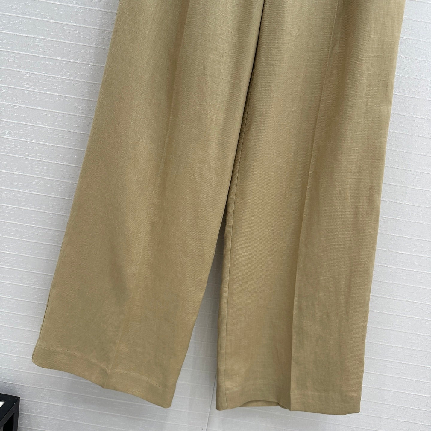 Brune 25fw linen pants