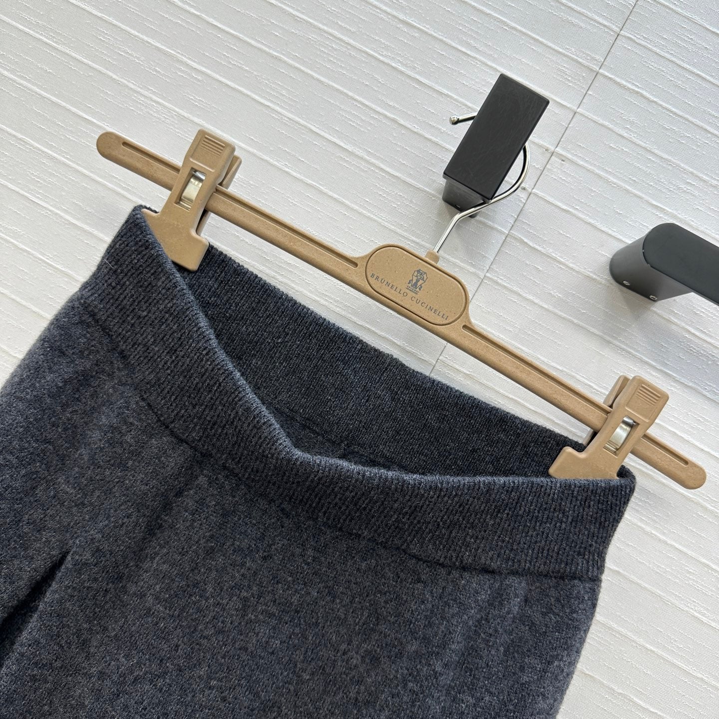 Brune 25fw knitted pants