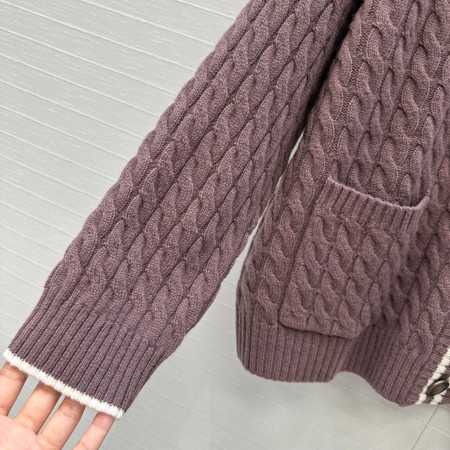 Brune 25fw knitted sweater