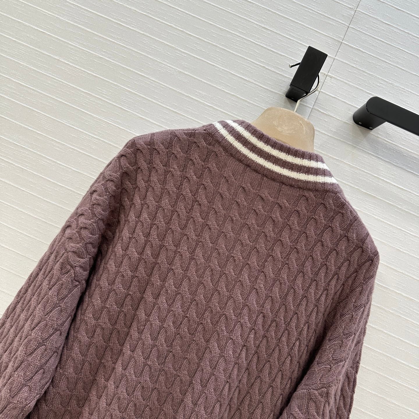 Brune 25fw knitted sweater