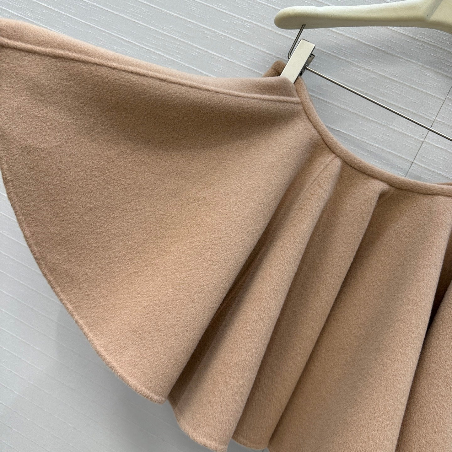 Alai 25fw winkles skirt