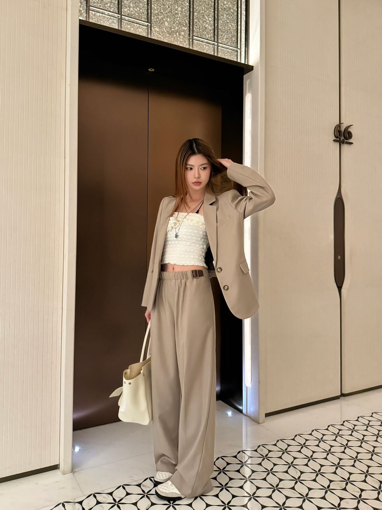 Loe 25fw all-match pants