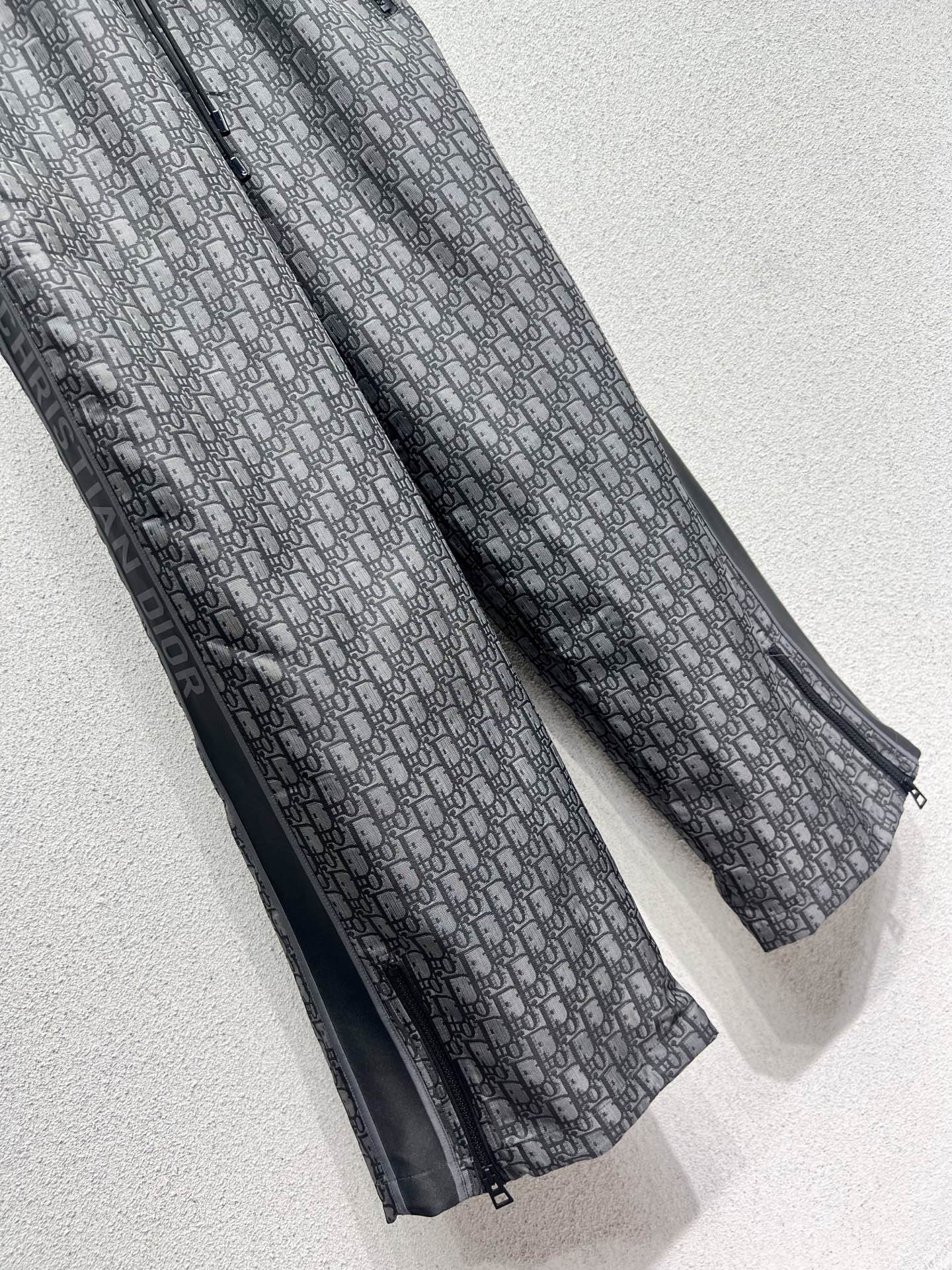 CD 25fw jacquard pants