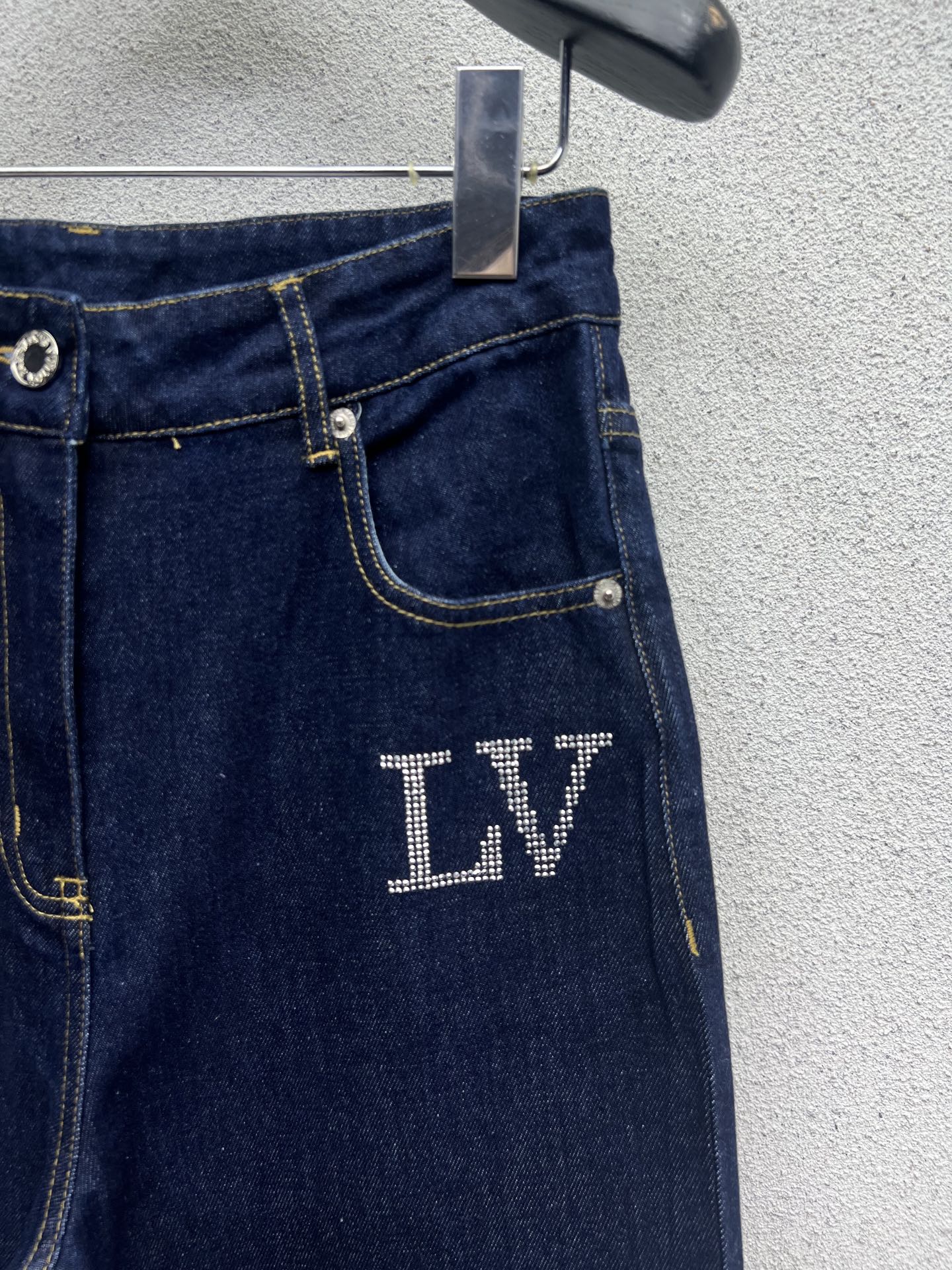 Louis 25fw all-match jeans