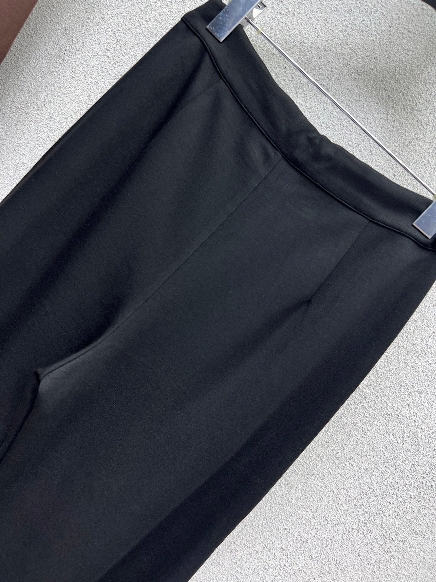 Louis 25fw embroidered pants