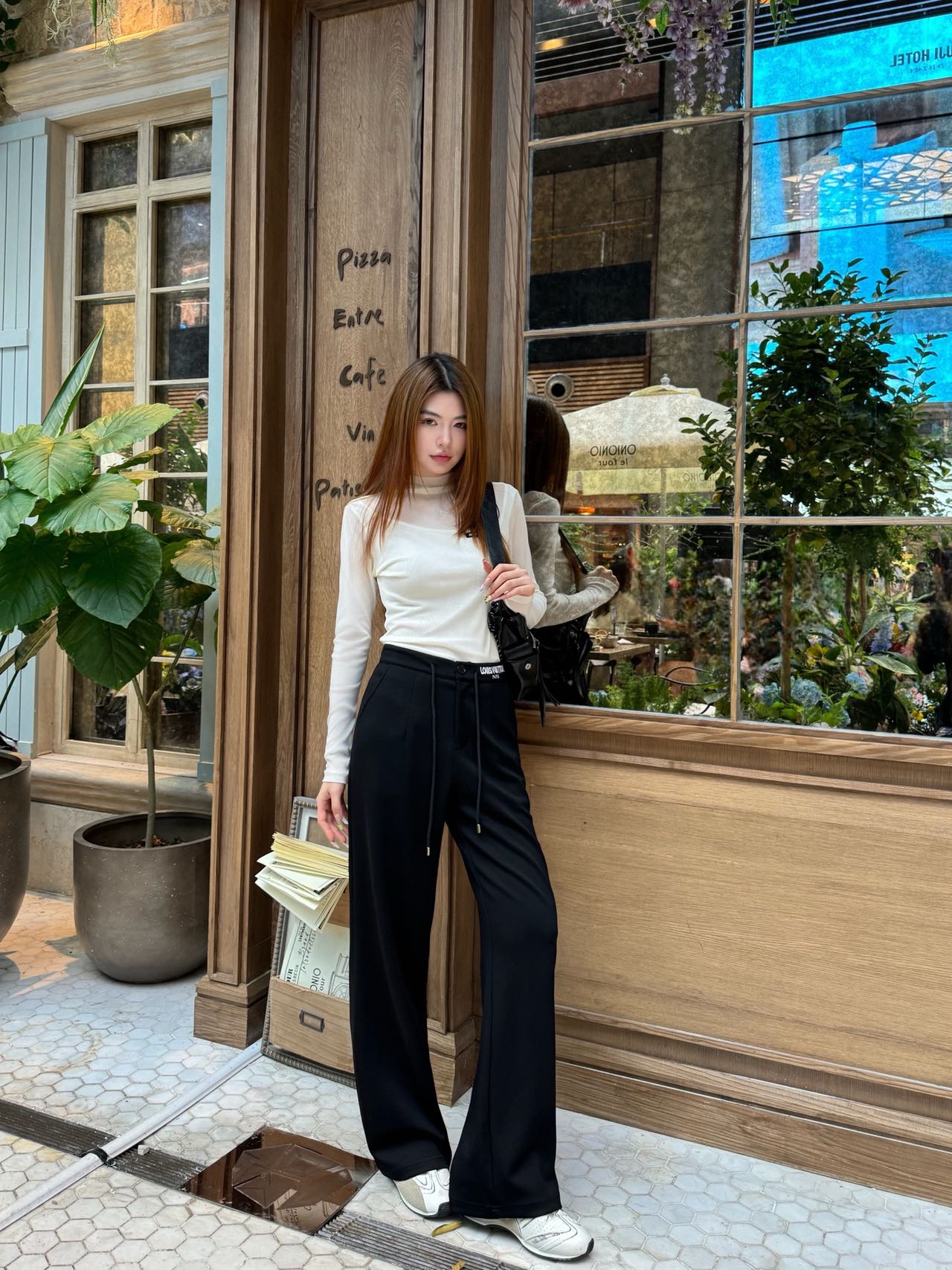 Louis 25fw embroidered pants