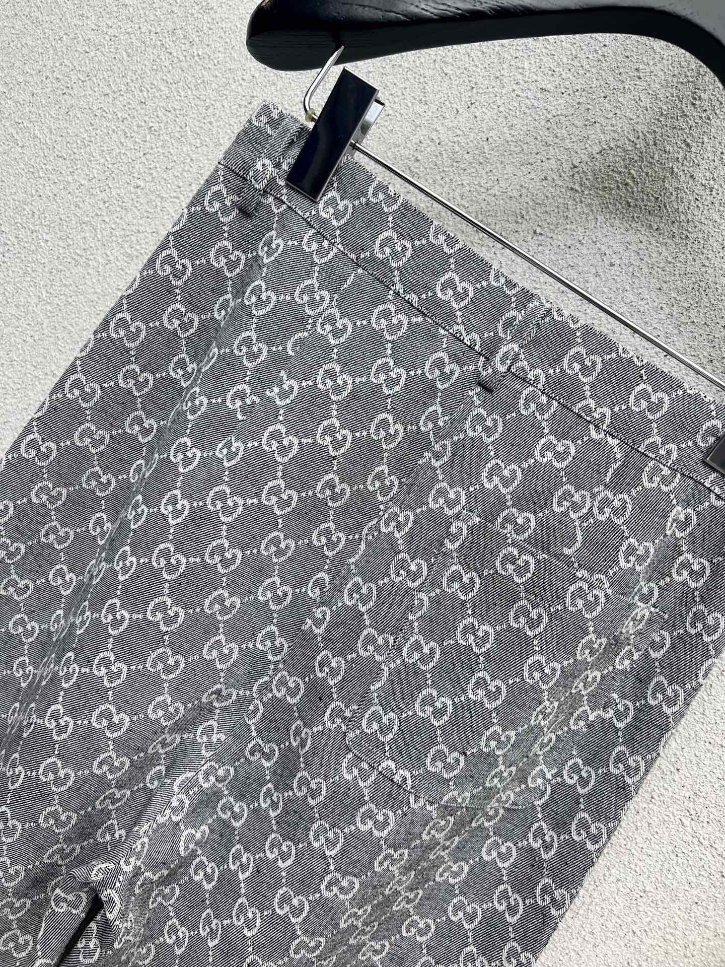 Guc 25fw jacquard pants
