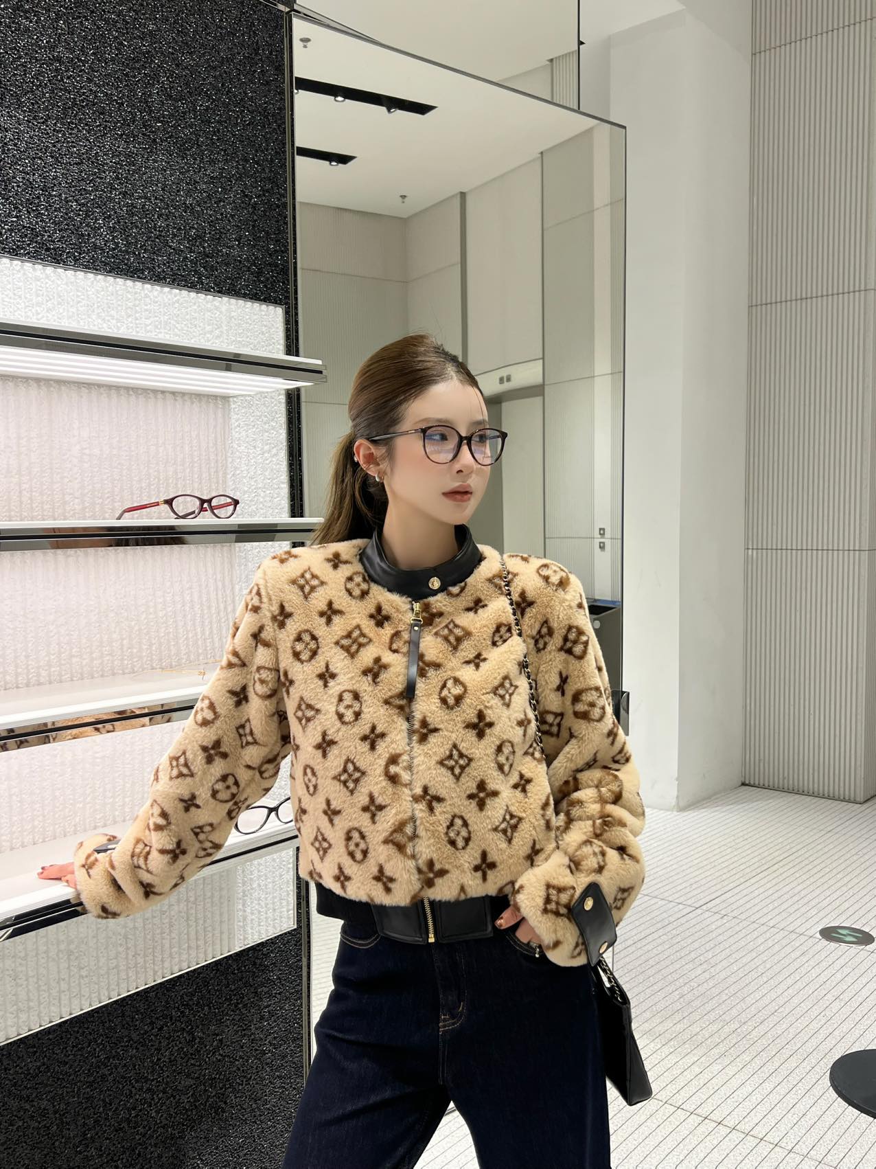Louis 25fw plush jacket