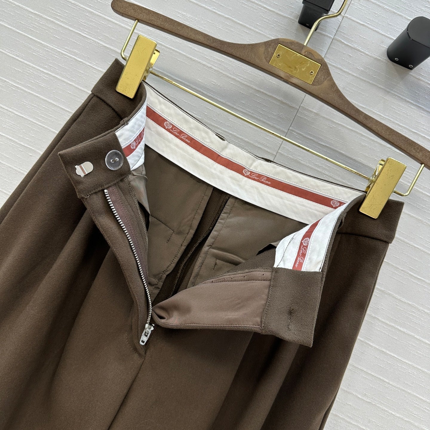 Loro 25fw Lleisure pants