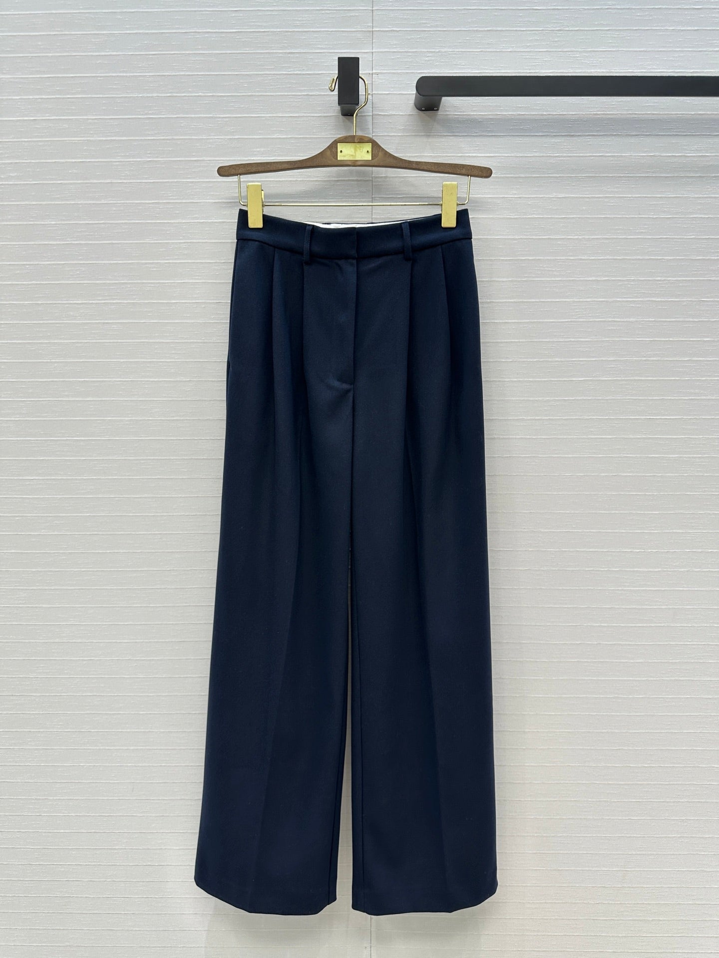Loro 25fw Lleisure pants