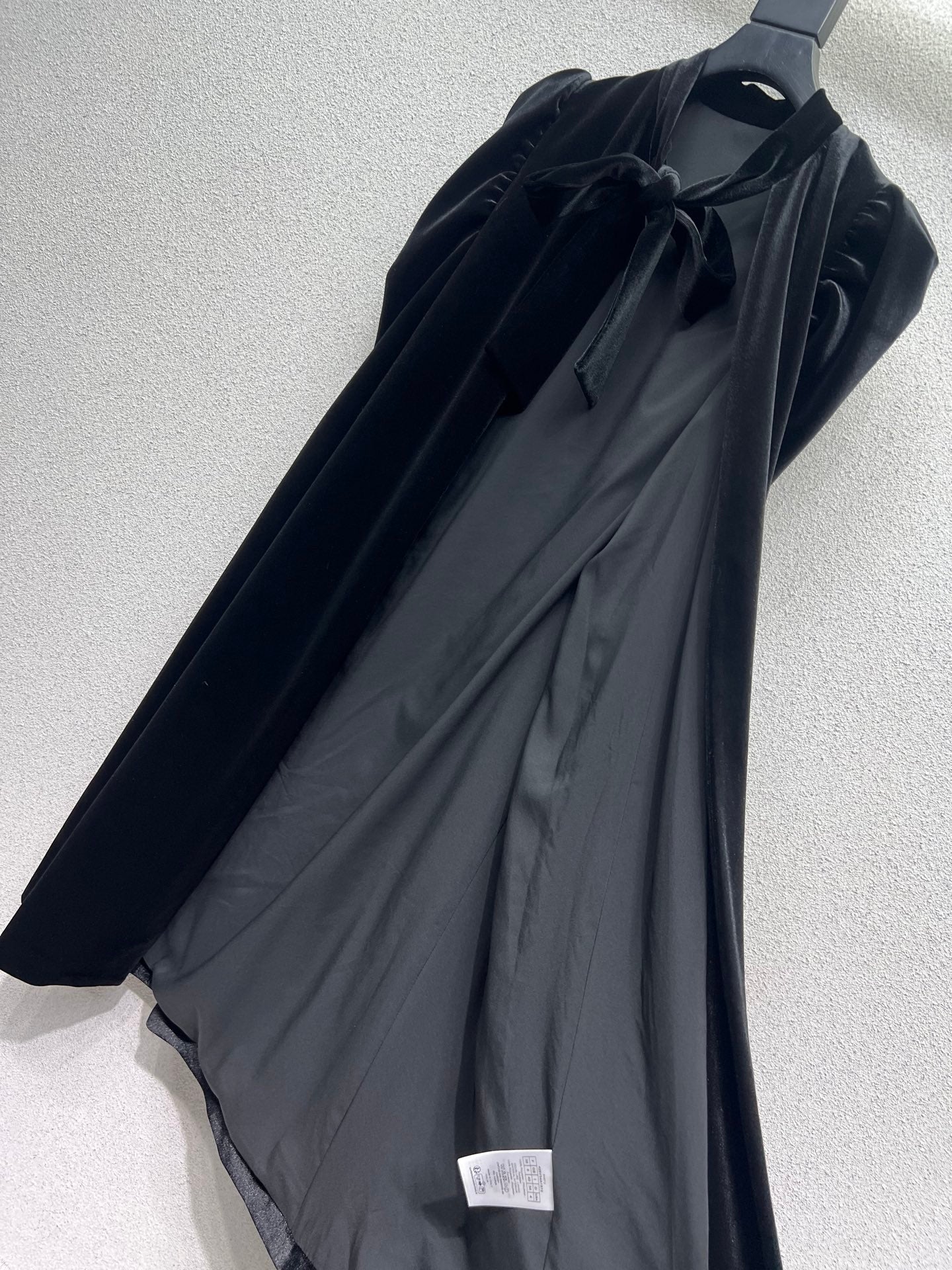 CD 25fw shawl coat