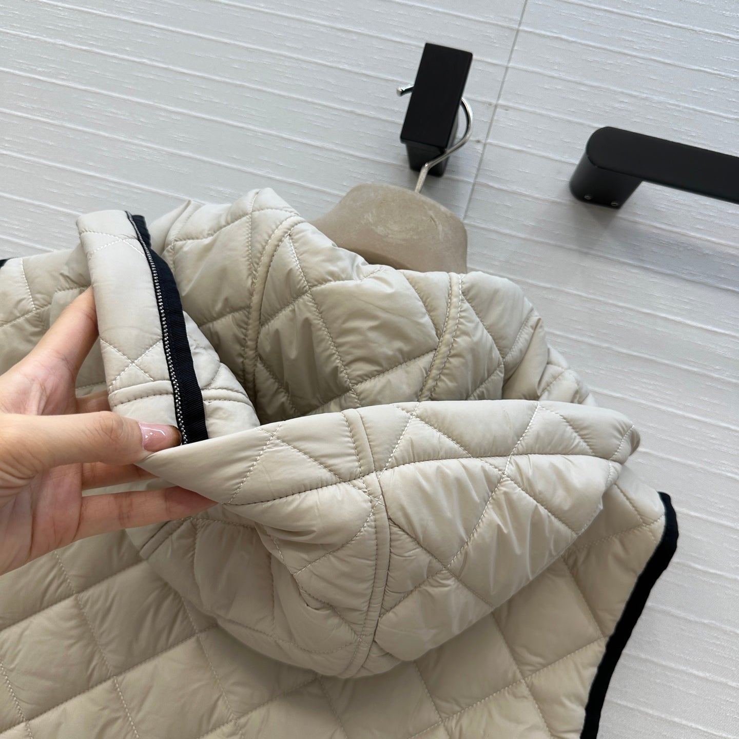 Brune 25fw hoodie vest