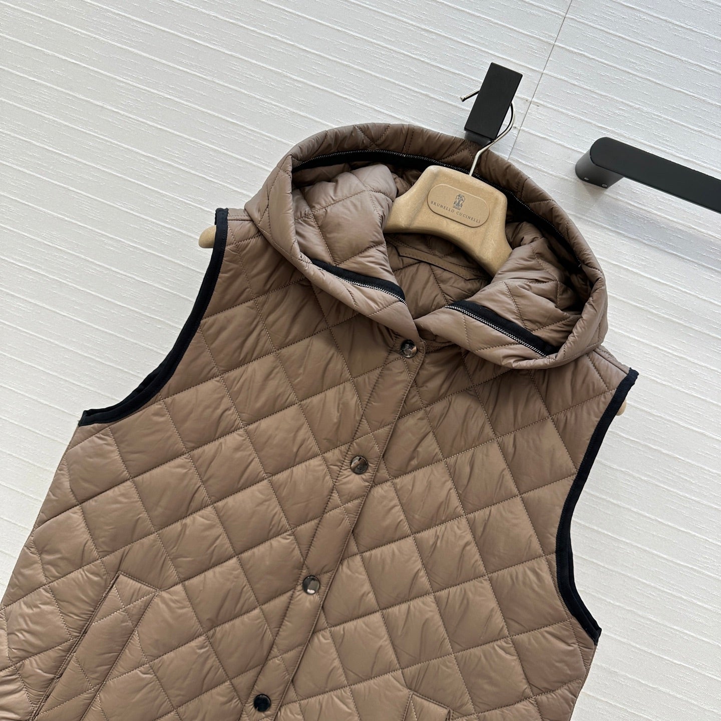 Brune 25fw hoodie vest