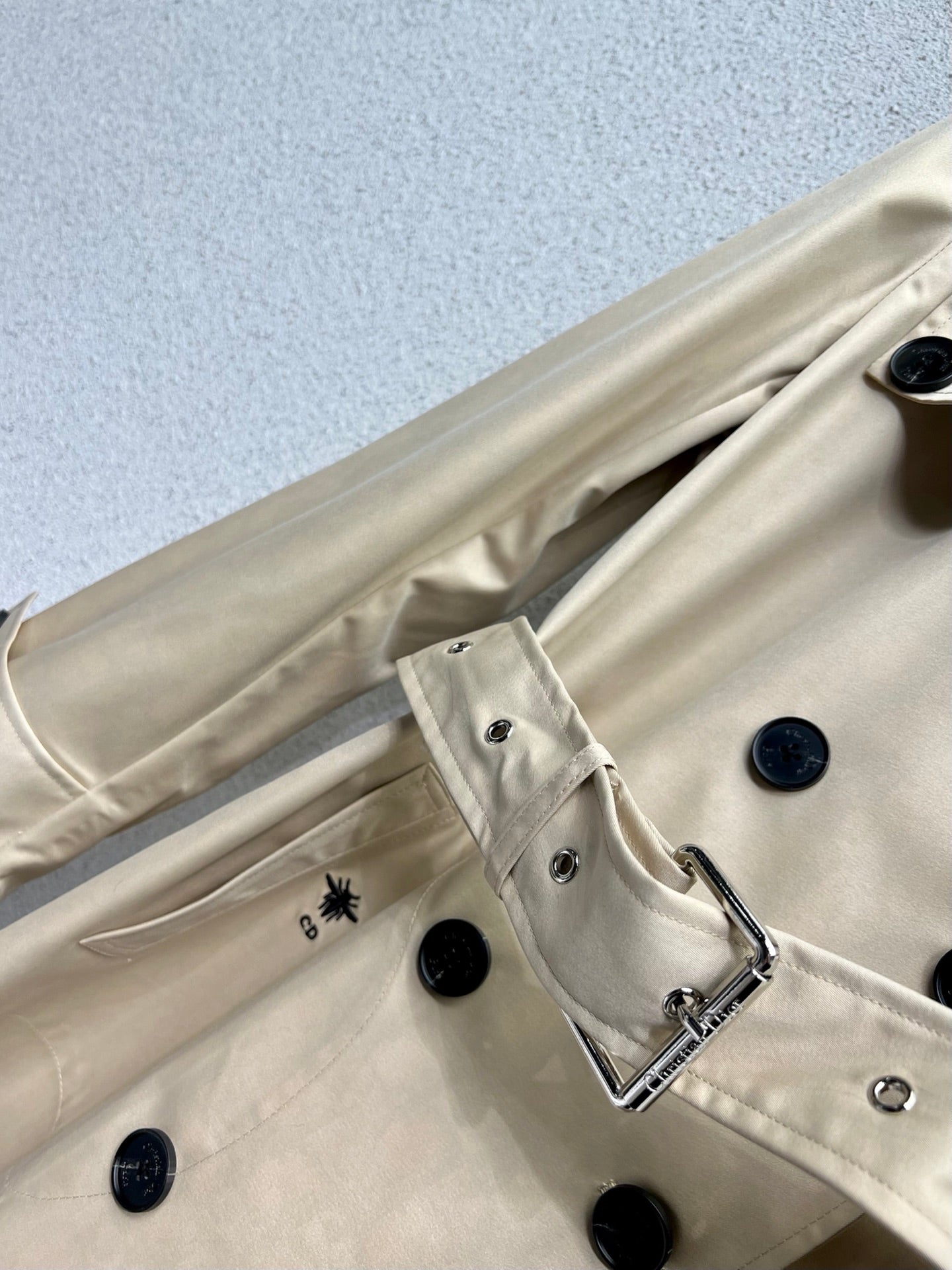 CD 25fw trench coat