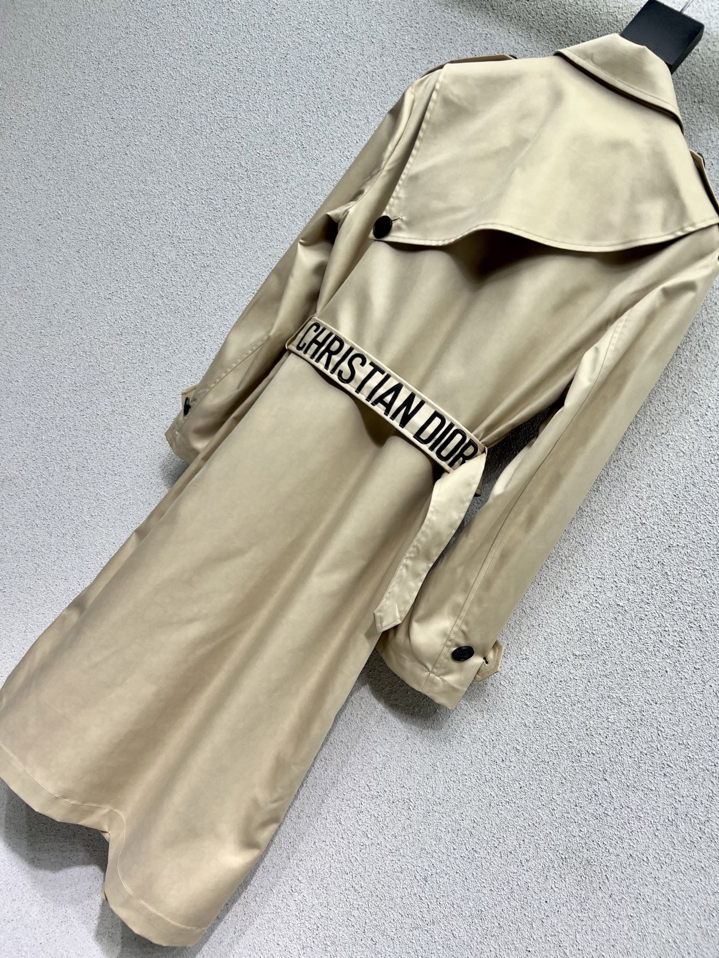 CD 25fw trench coat