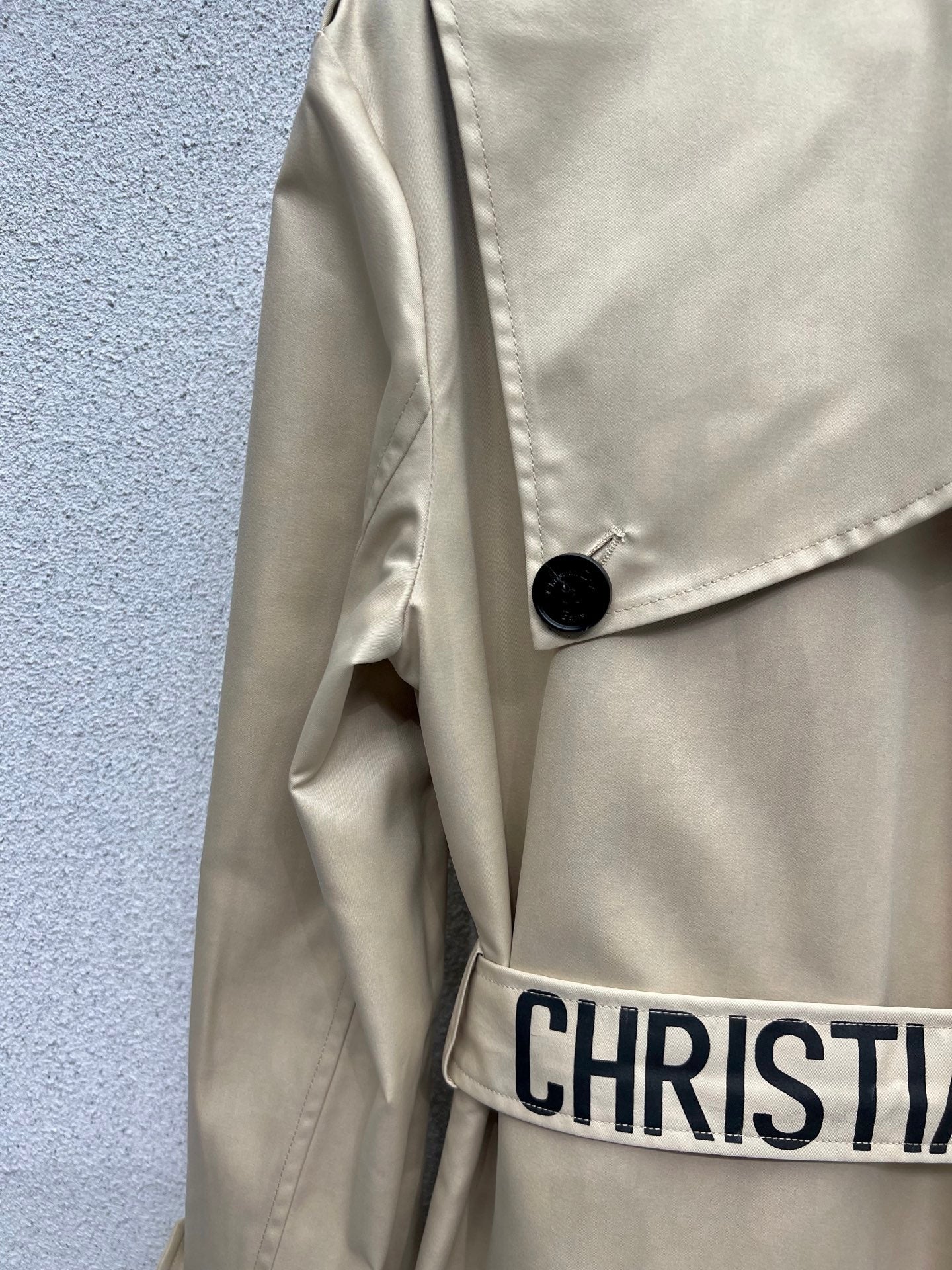 CD 25fw trench coat