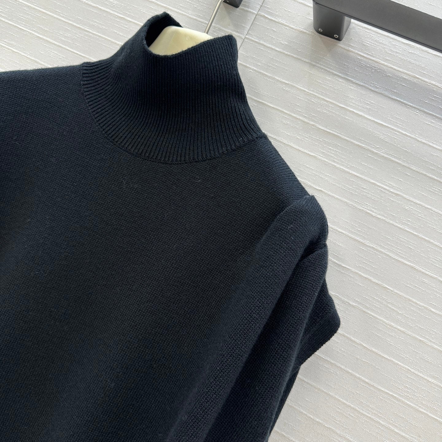 Alai 25fw knitted smock