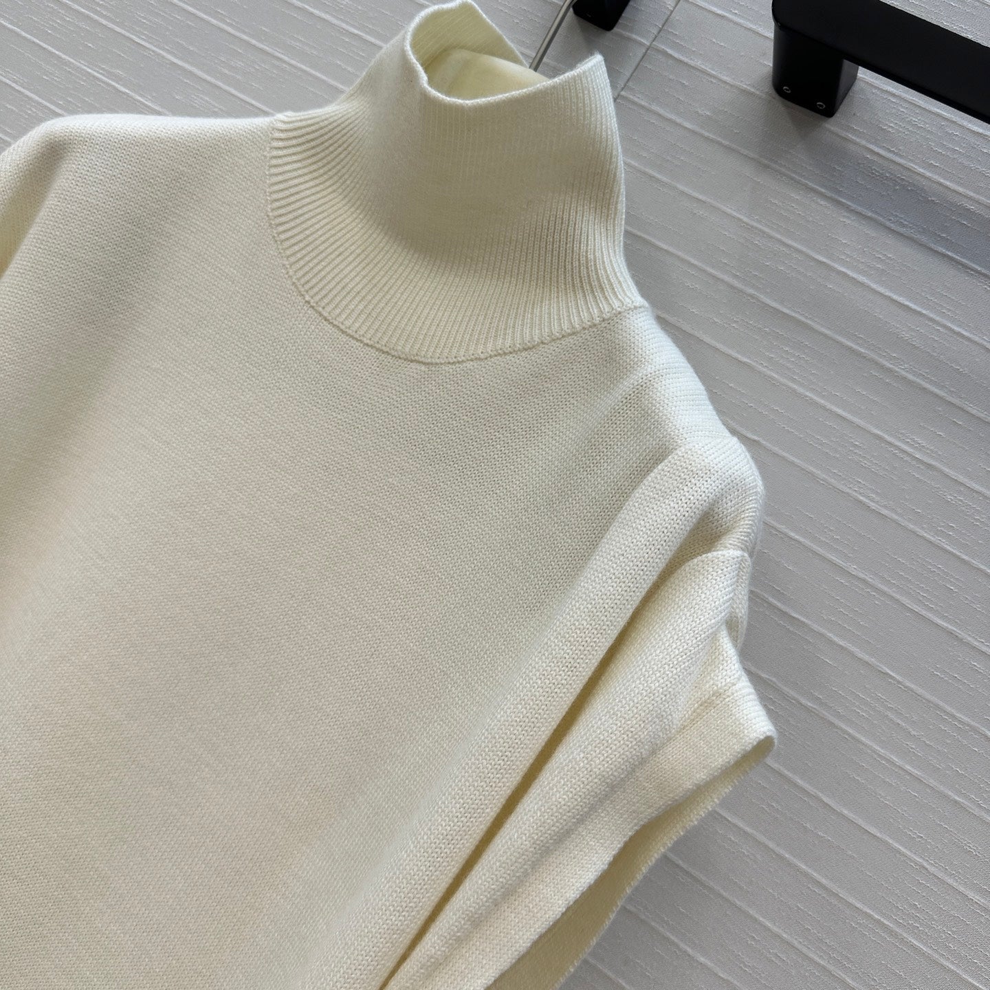Alai 25fw knitted smock