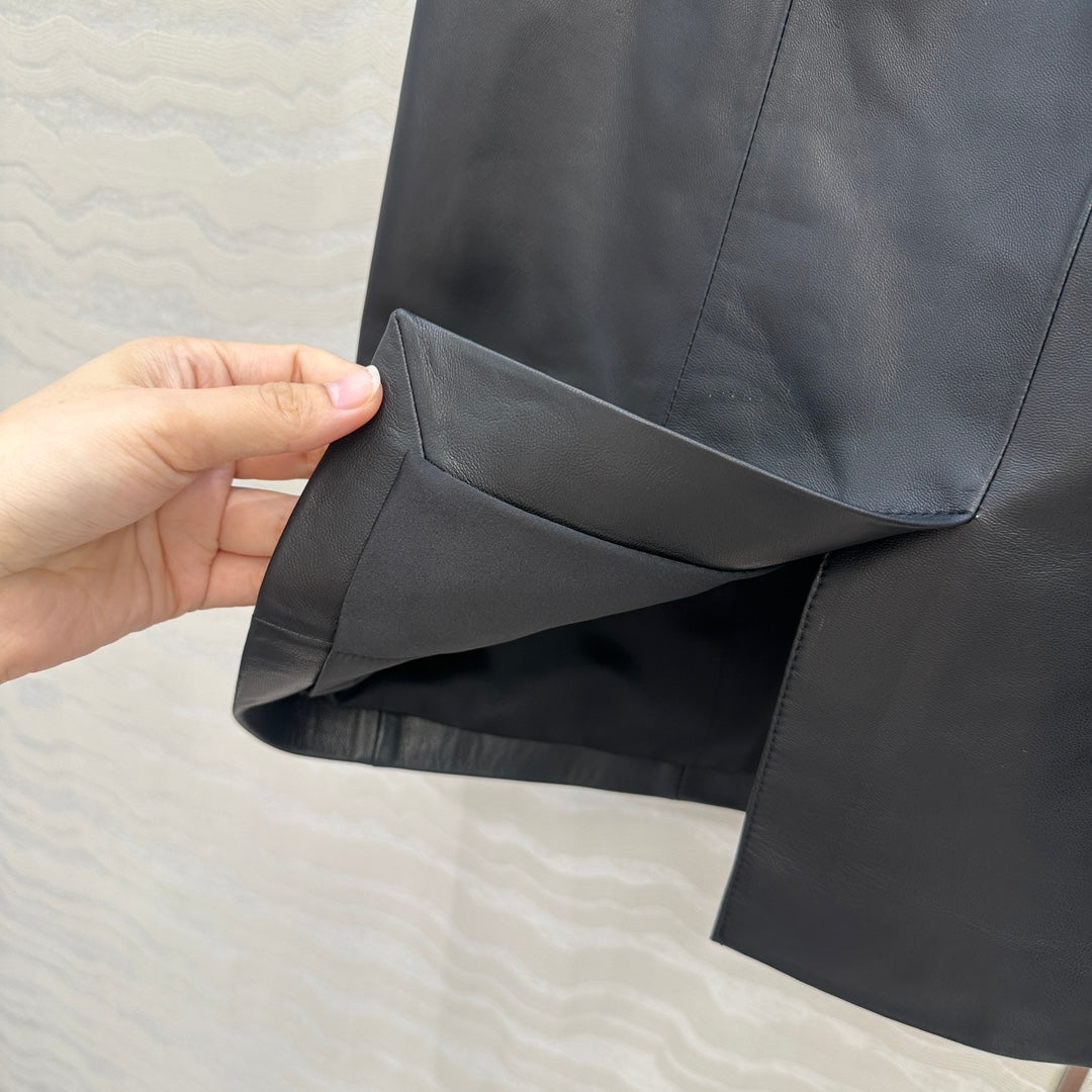 Louis 25fw leather skirt