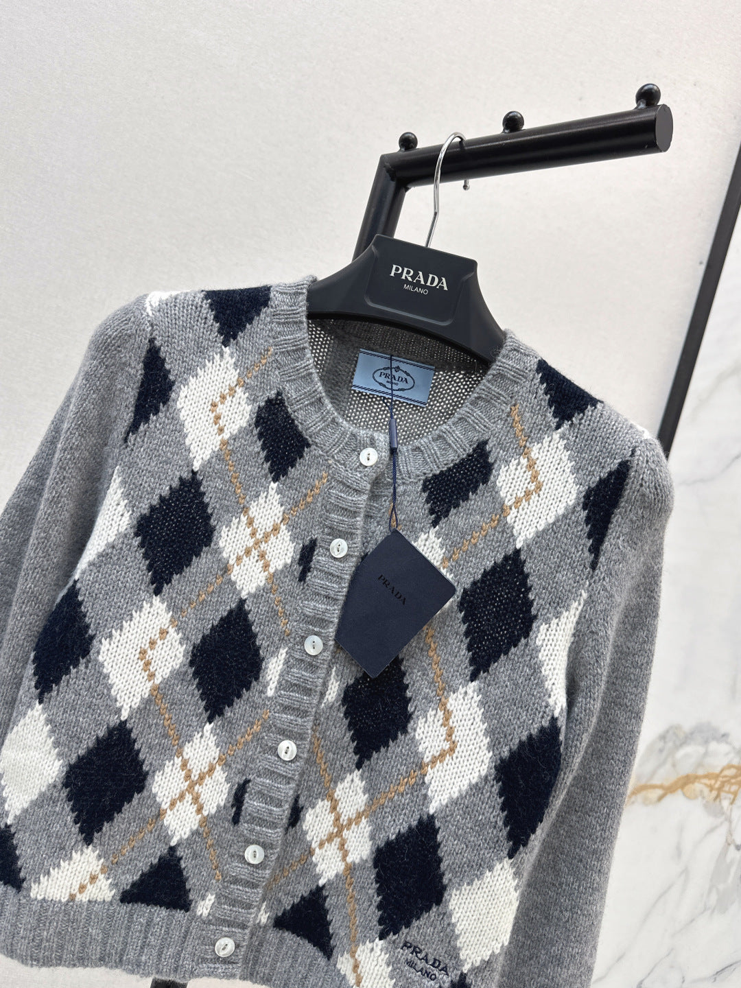 Pra 25fw knitted cardigan