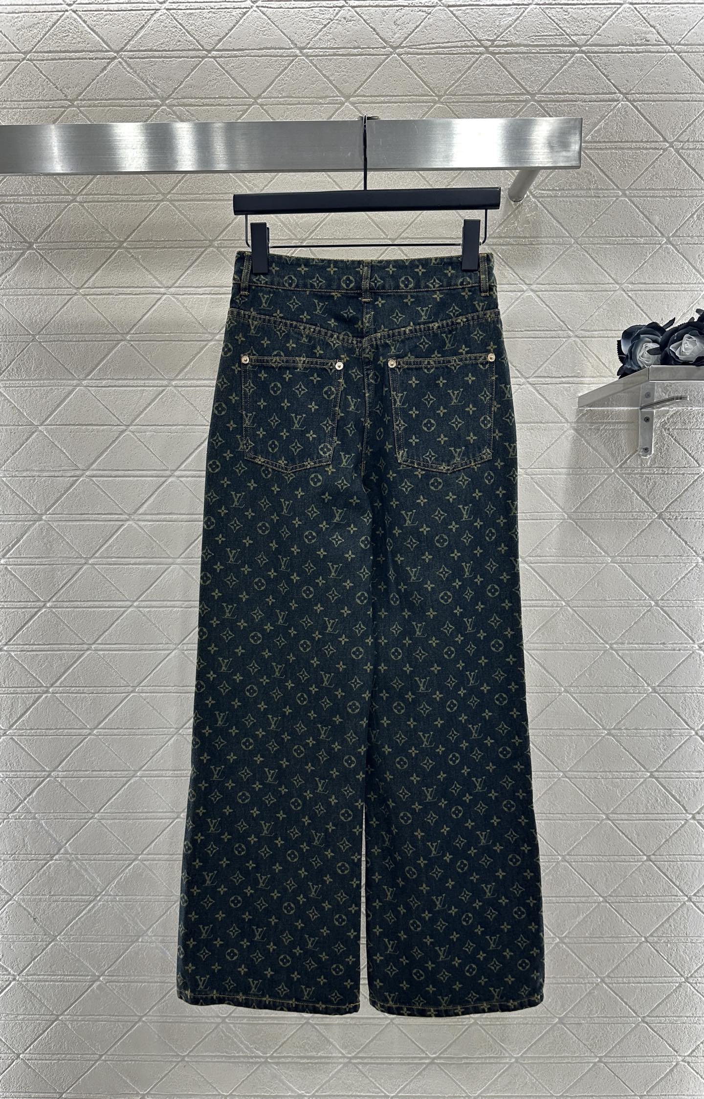 Louis 25fw all-match jeans