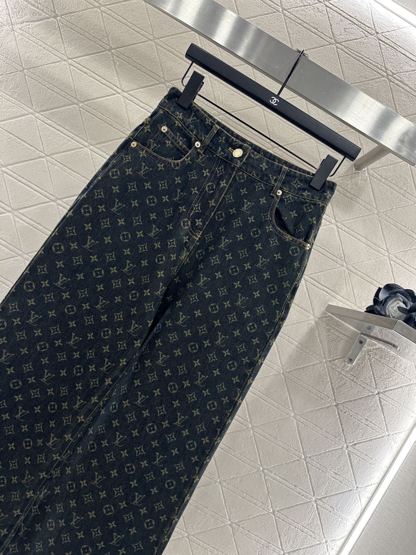 Louis 25fw all-match jeans