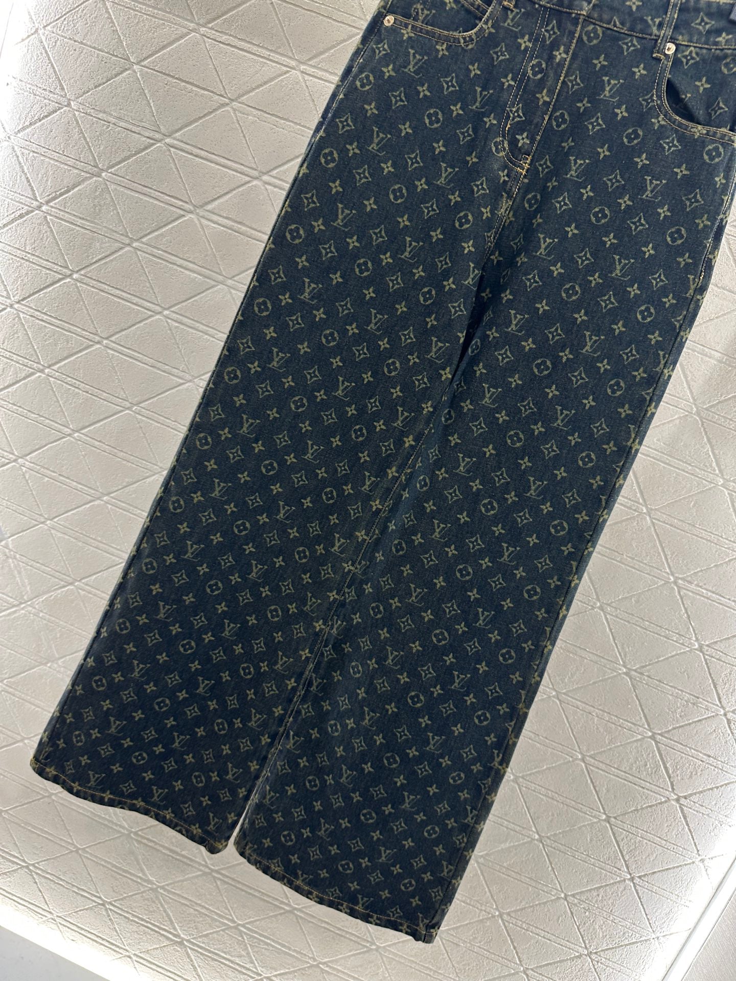Louis 25fw all-match jeans