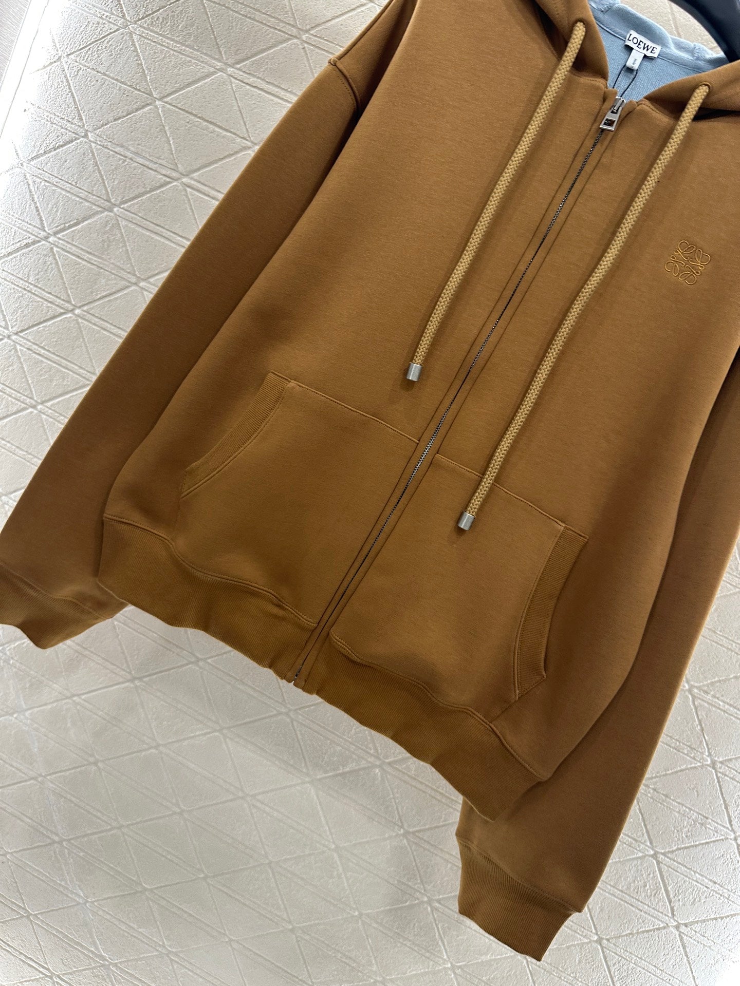 Loe 25fw hoodie jacket