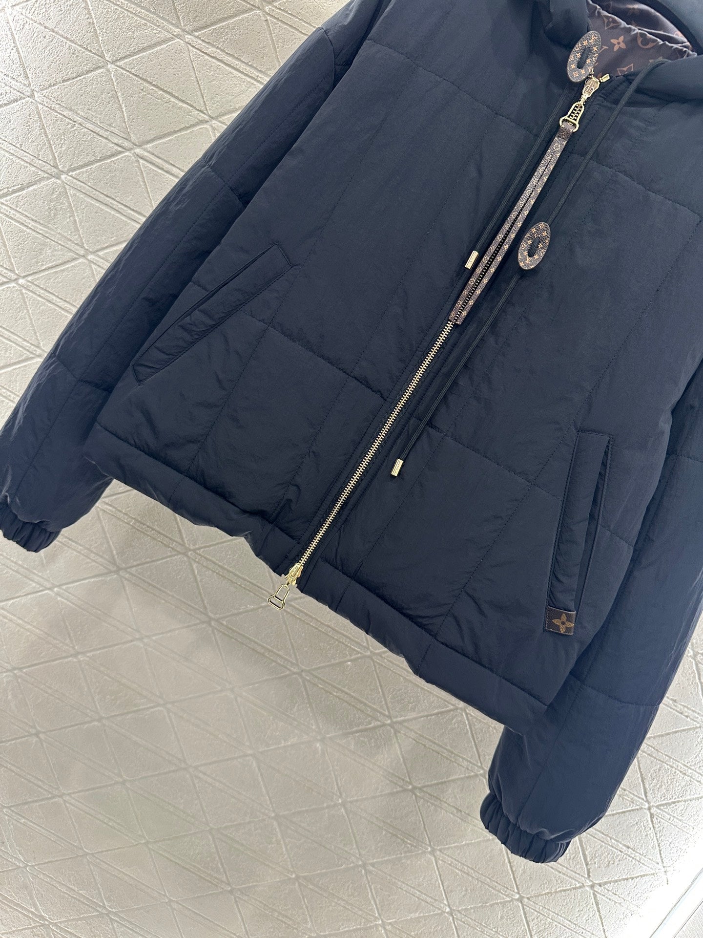 Louis 25fw down jacket