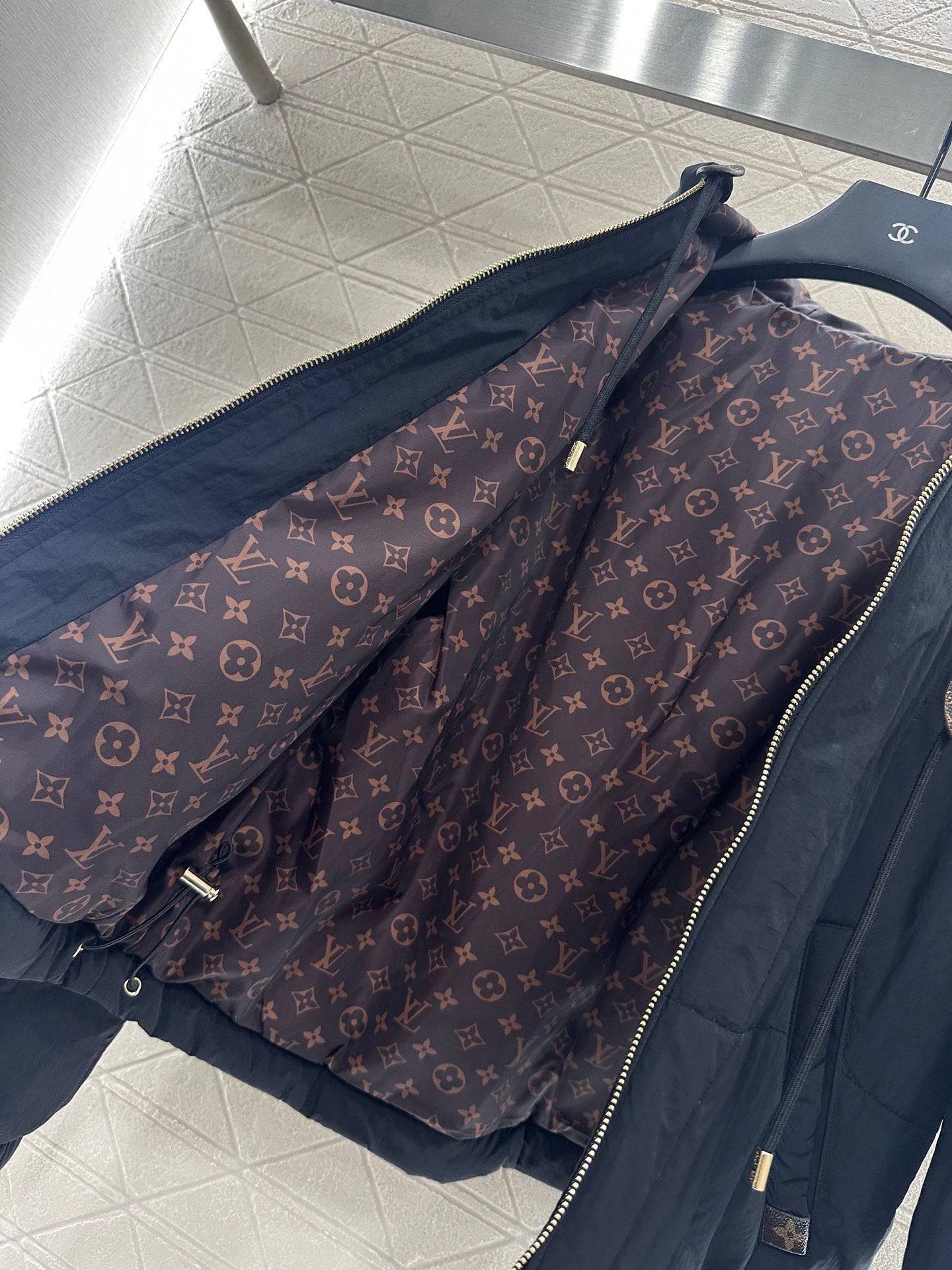 Louis 25fw down jacket