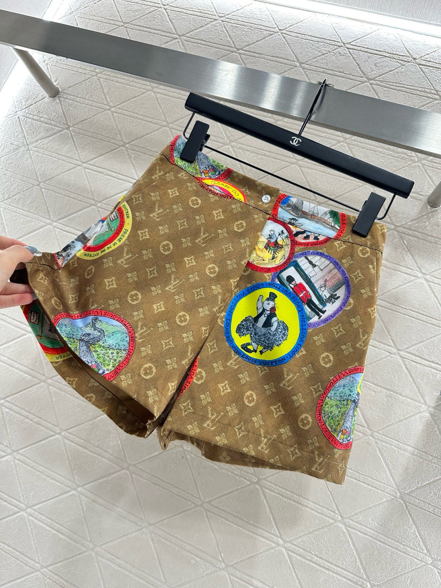 Louis 25fw comfort short