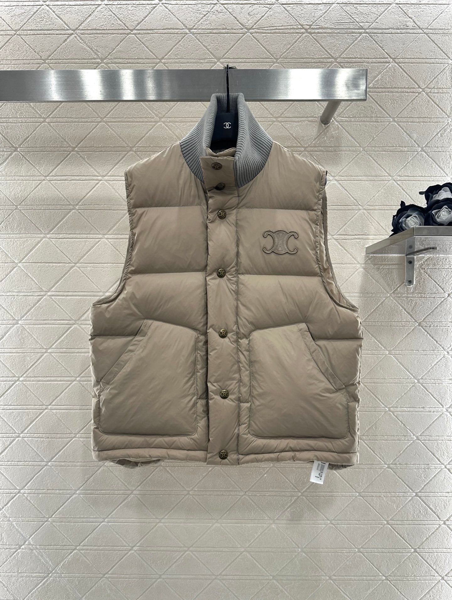Cel 25fw down vest