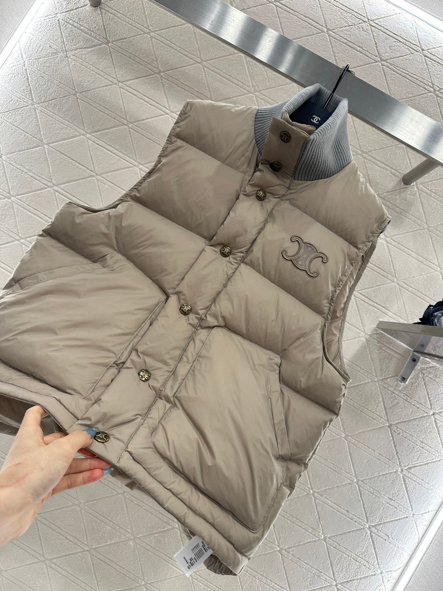 Cel 25fw down vest