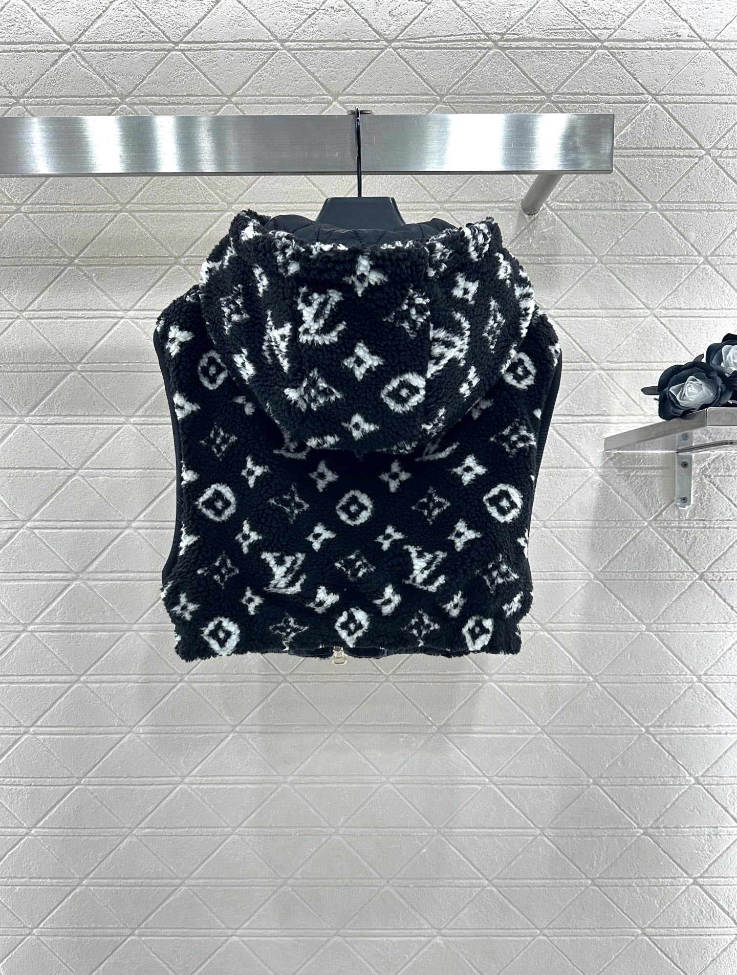 Louis 25fw all-match vest