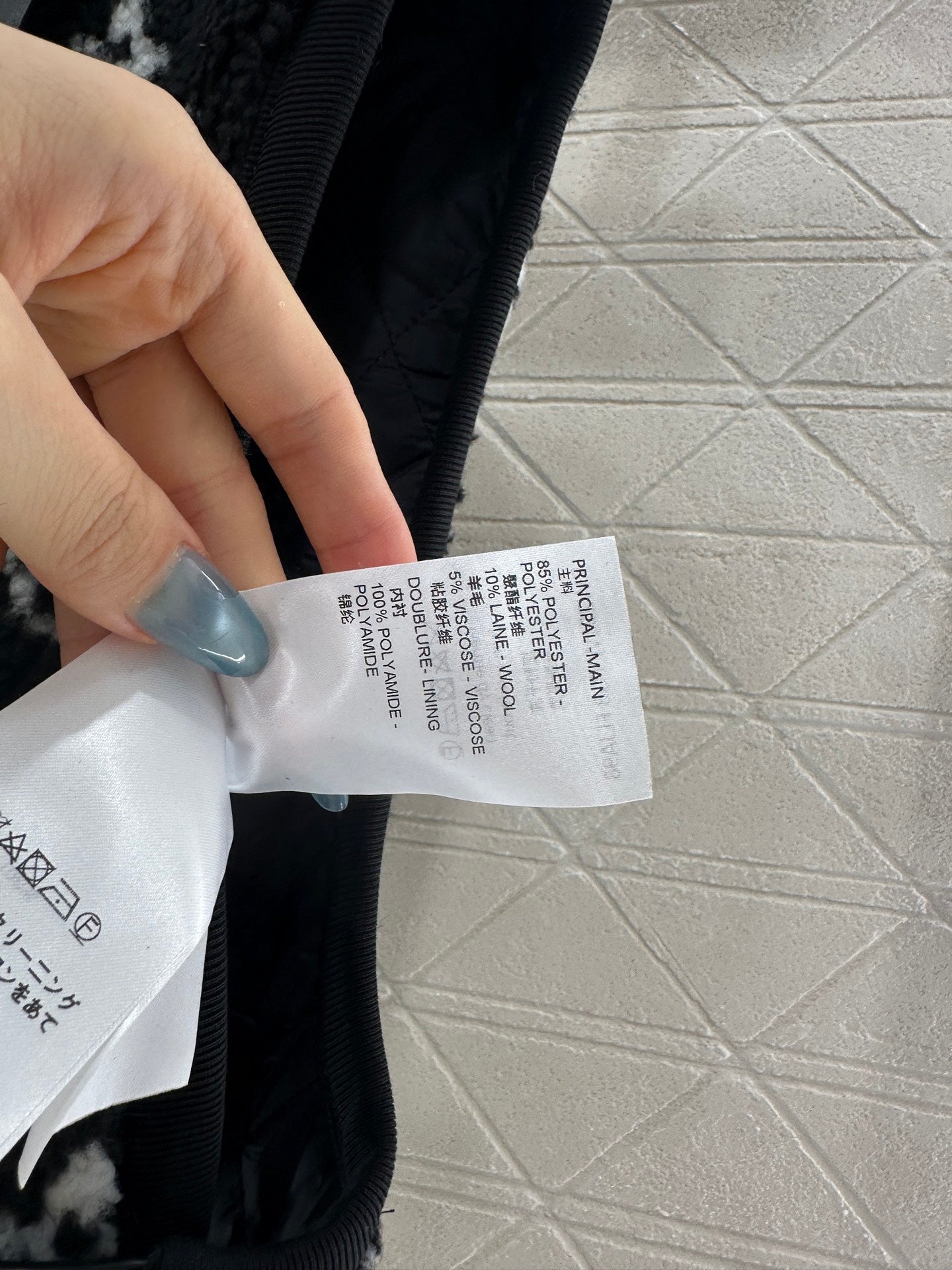 Louis 25fw all-match vest