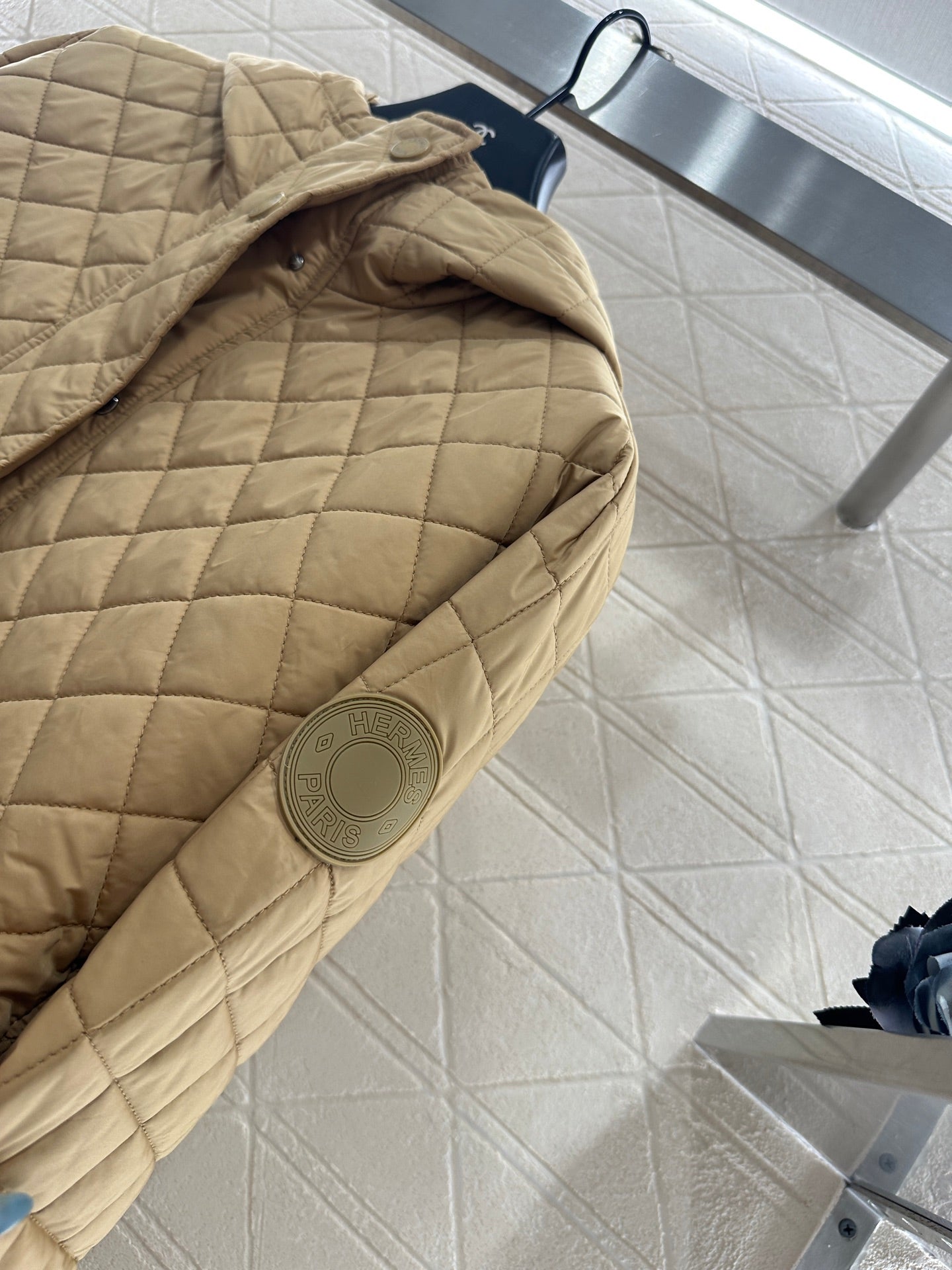 Herm 25fw down jacket