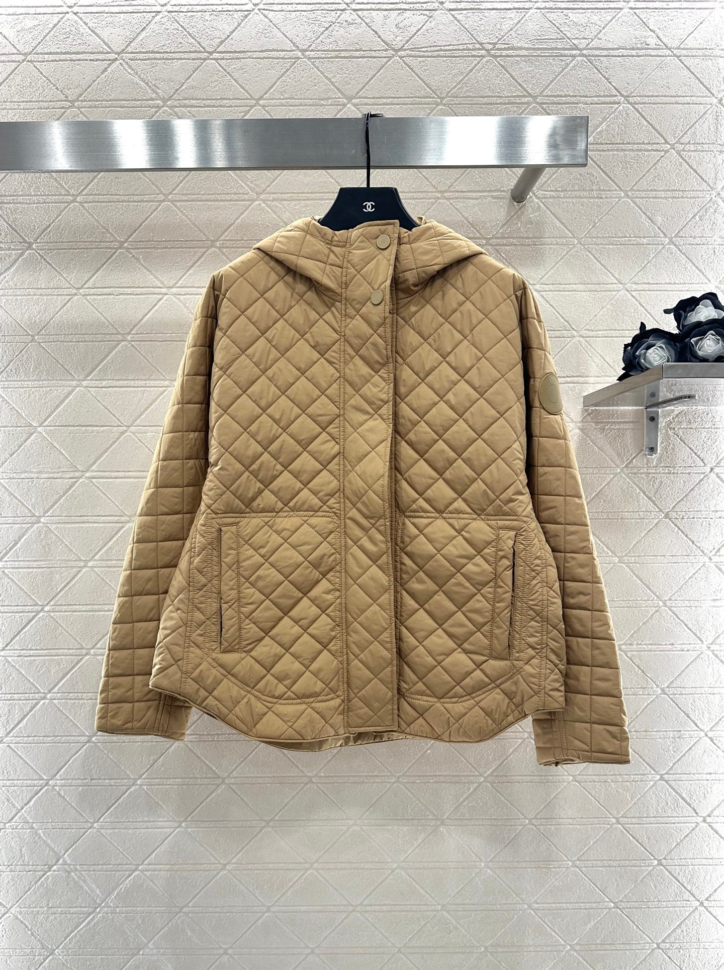 Herm 25fw down jacket