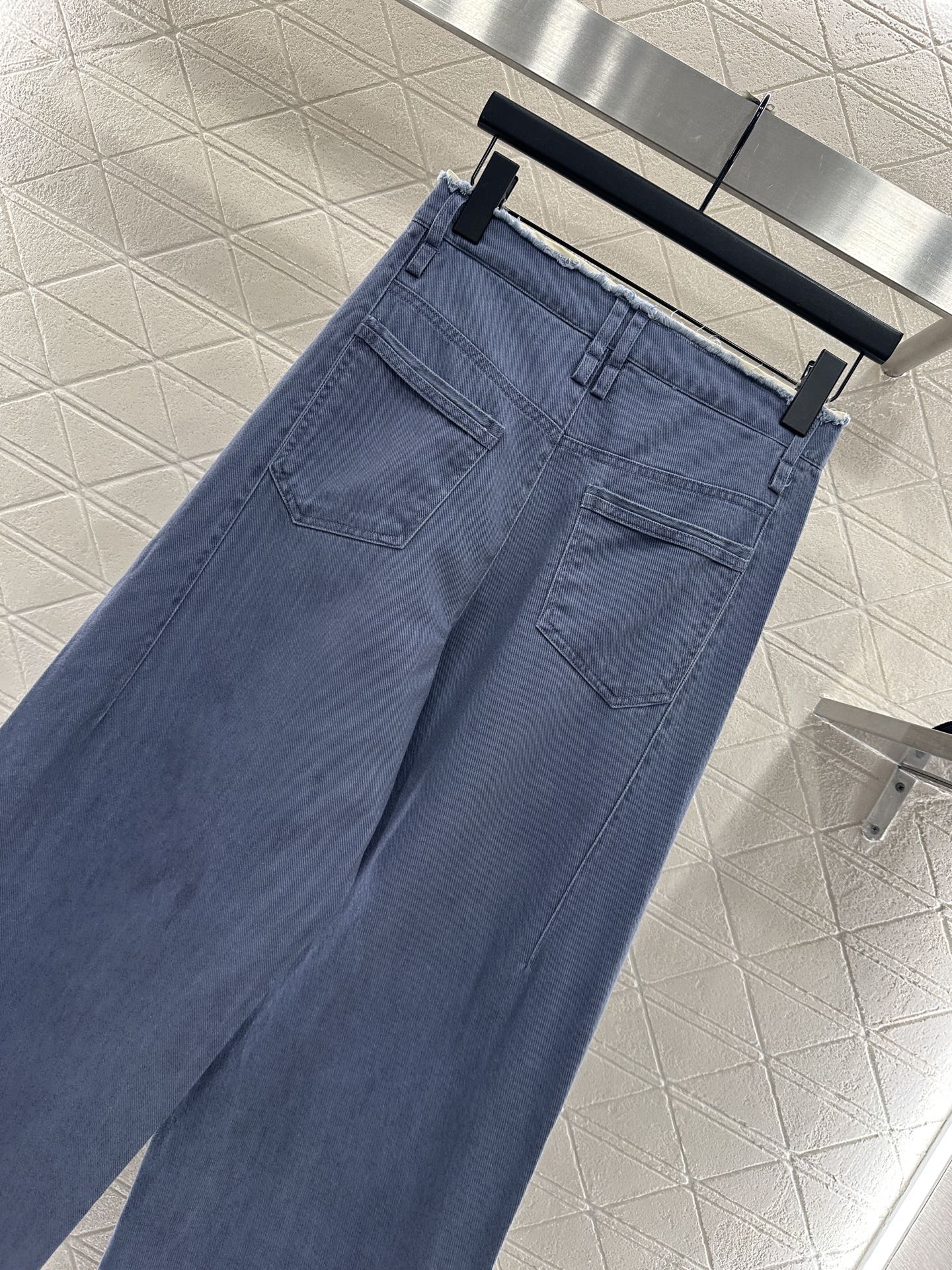 Loe 25fw leisure jeans