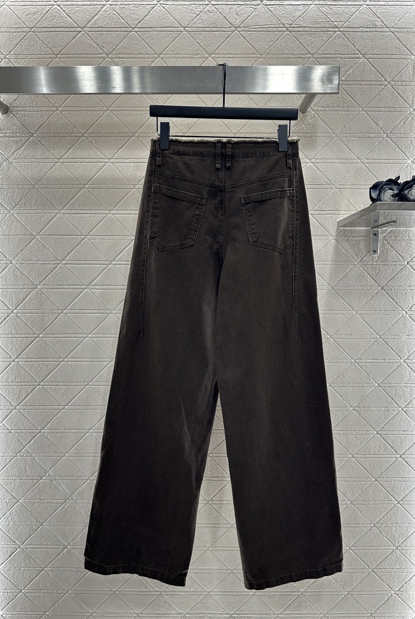 Loe 25fw leisure jeans