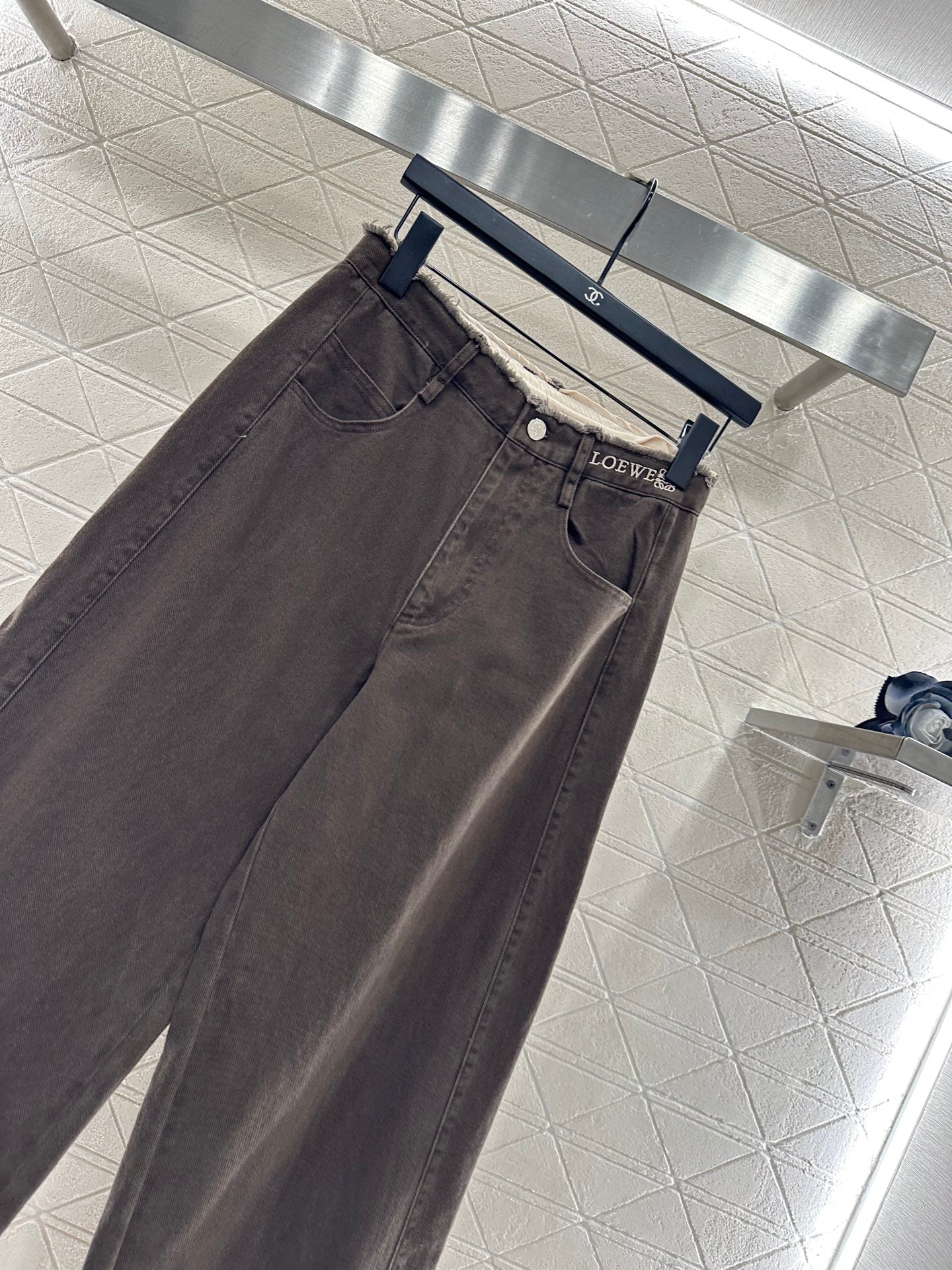 Loe 25fw leisure jeans
