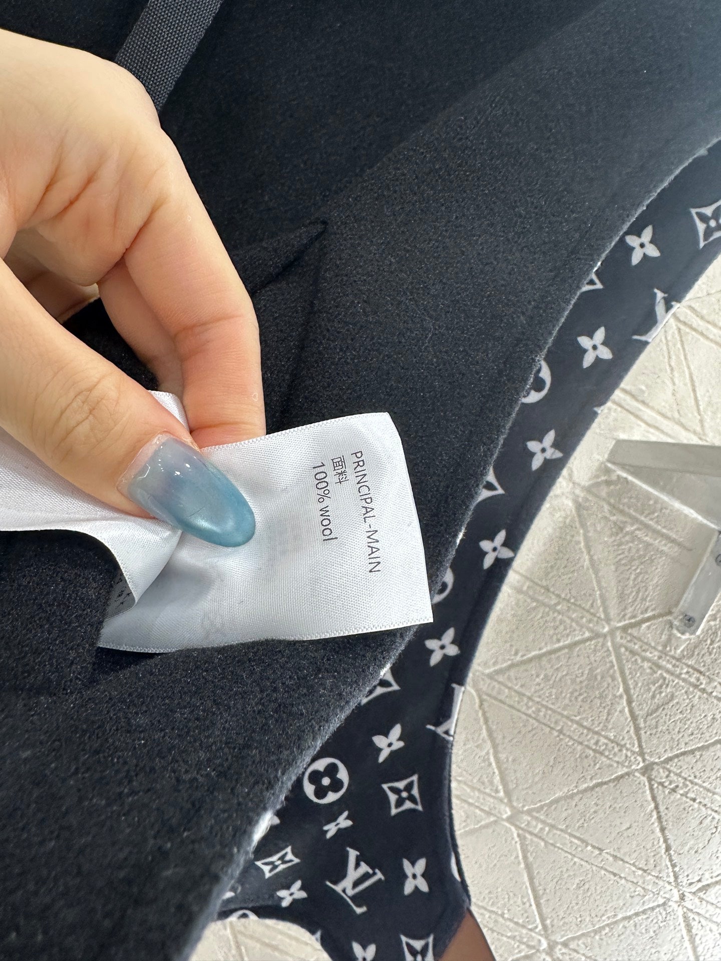 Louis 25fw all-match vest