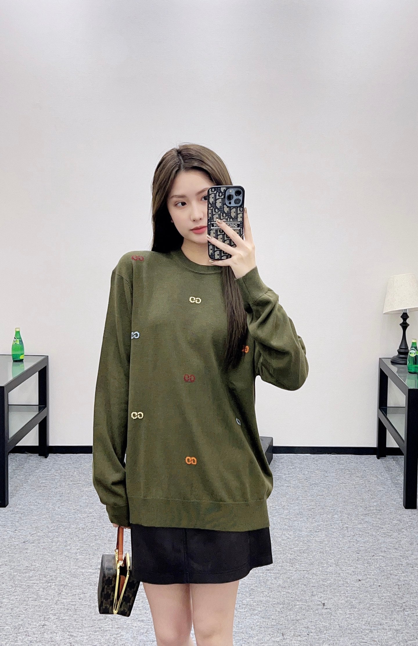 Guc 25fw comfort sweater
