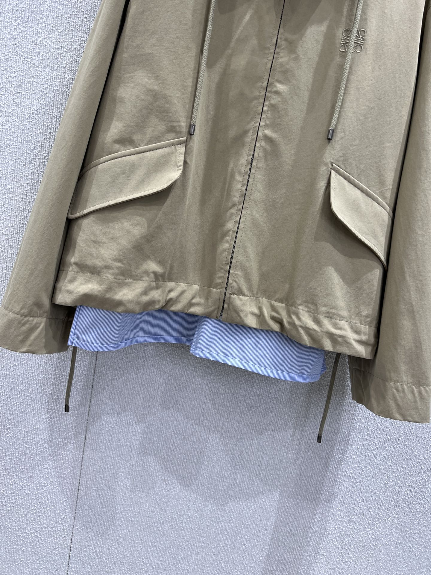 Loe 25fw embroidered jacket