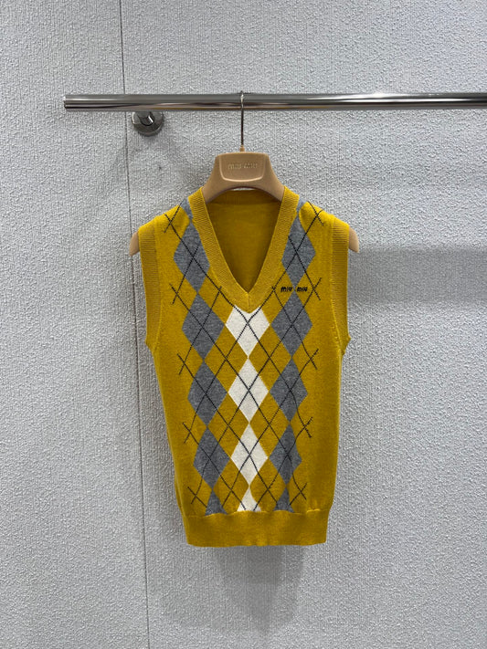 Miu 25fw knitted vest