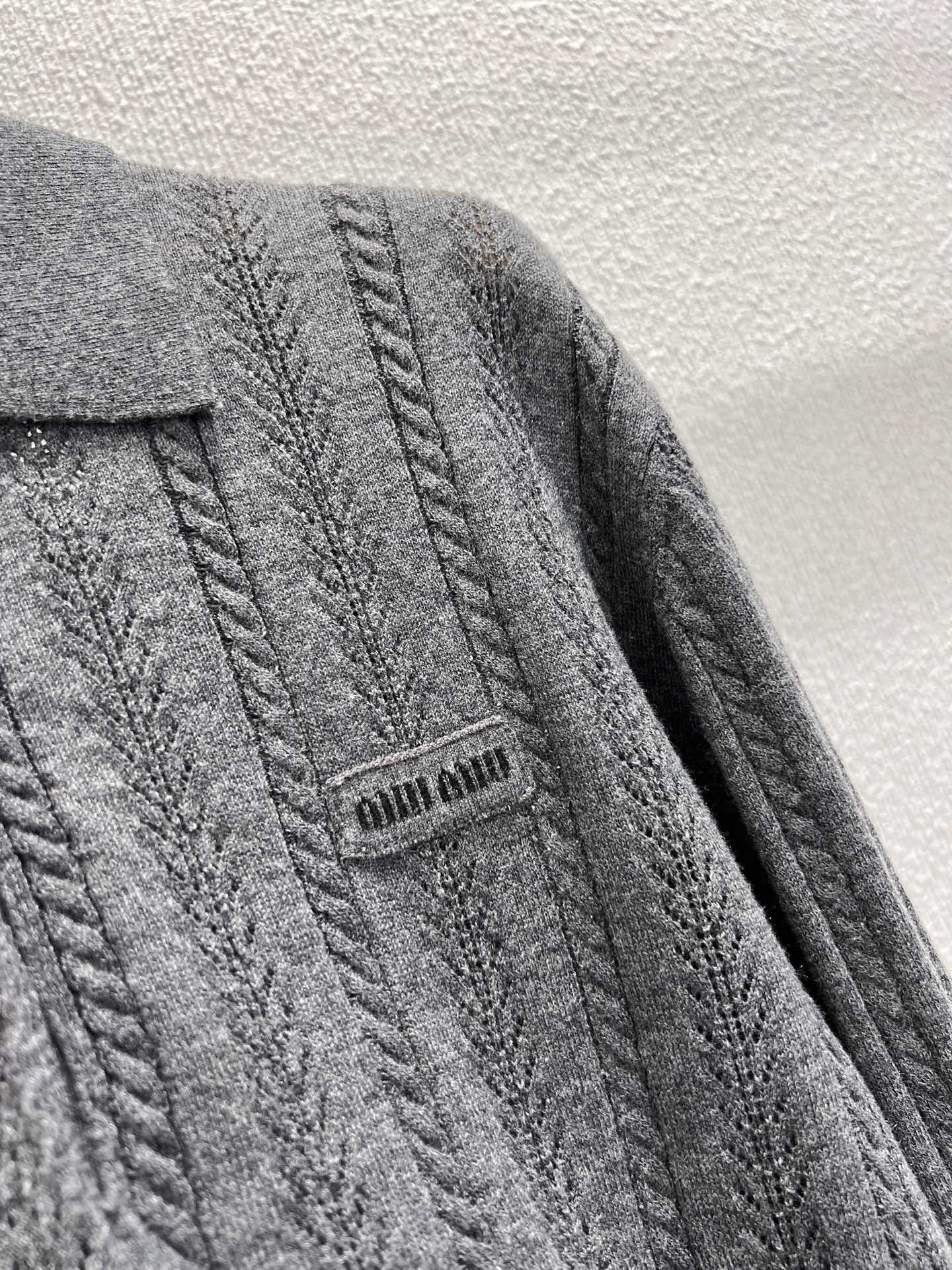 Miu 25fw knit polo